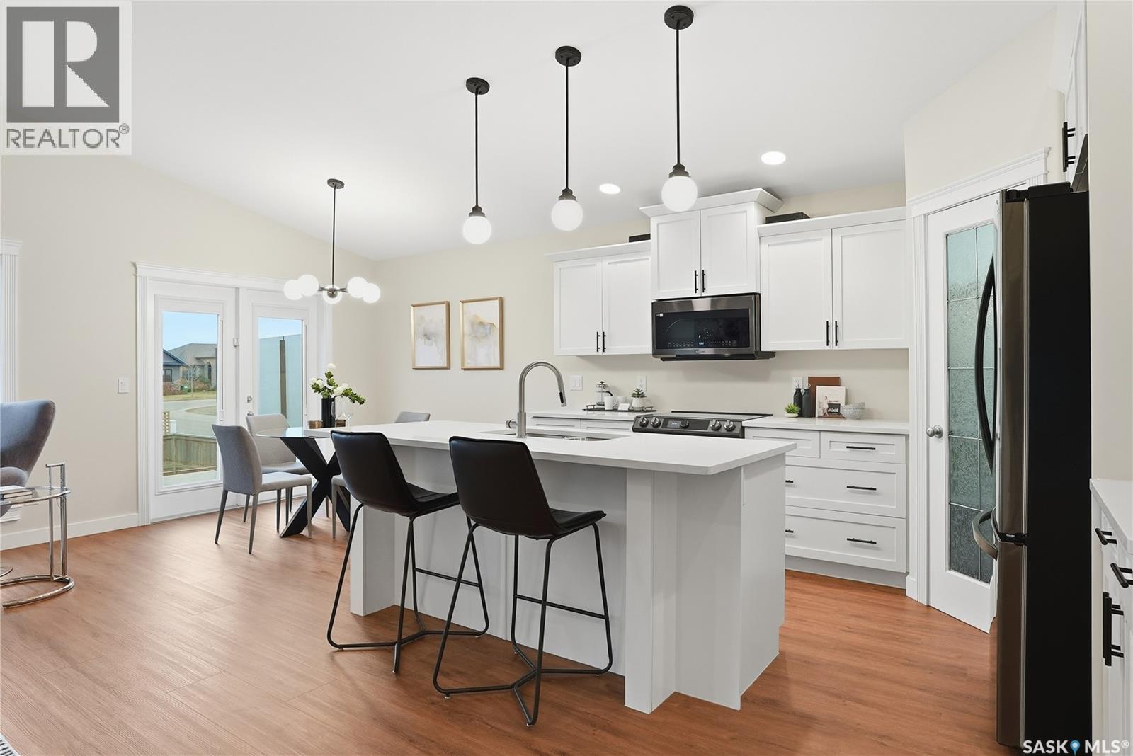 703 Beechdale Way, Saskatoon, Saskatchewan  S7V 0A5 - Photo 3 - SK024236