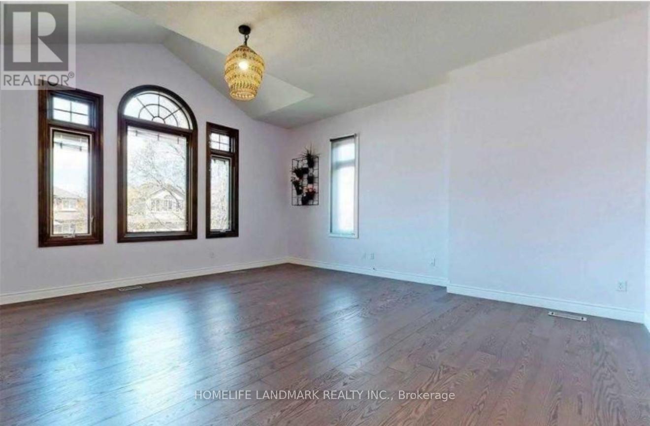 2198 Arbourview Drive, Oakville, Ontario  L6M 3N7 - Photo 5 - W12561360