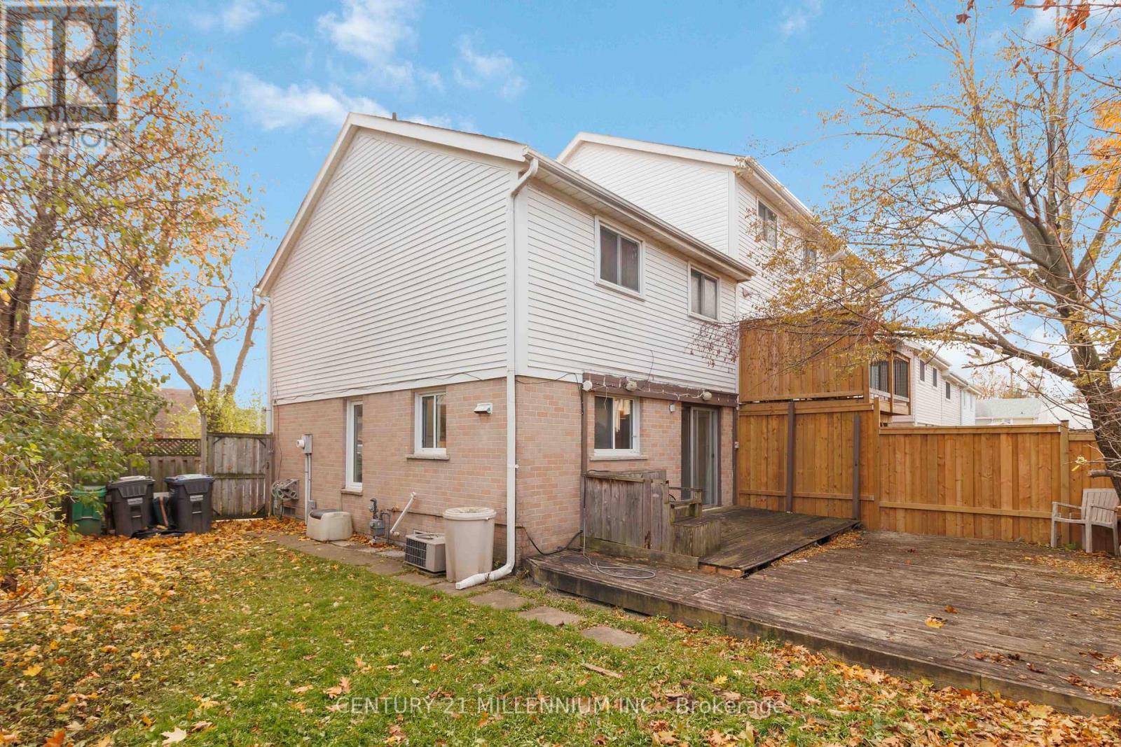 53 Courtleigh Square, Brampton, Ontario  L6Z 1J2 - Photo 26 - W12561374