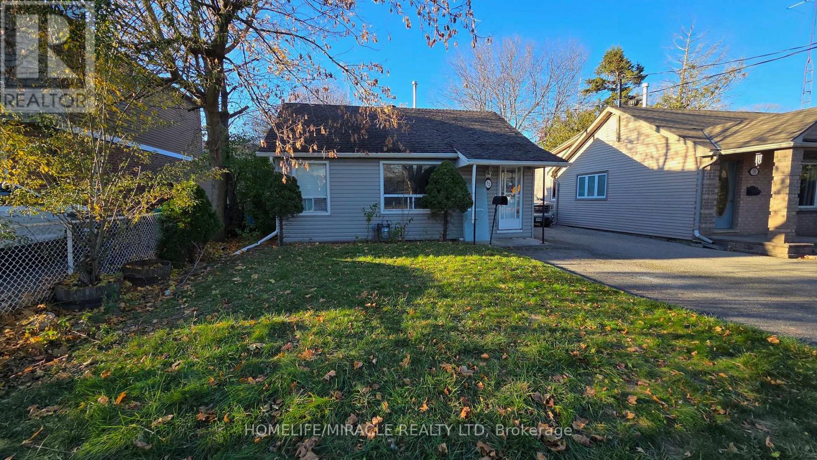 72 Frederick Street, Brampton, Ontario  L6Y 1G8 - Photo 2 - W12561410