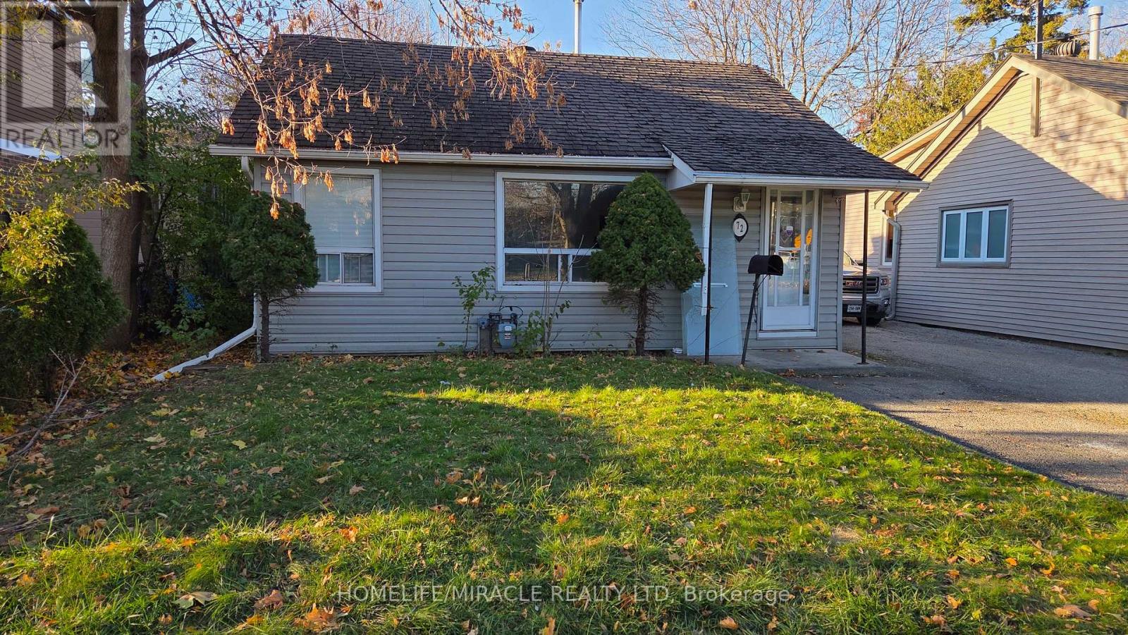 72 Frederick Street, Brampton, Ontario  L6Y 1G8 - Photo 3 - W12561410