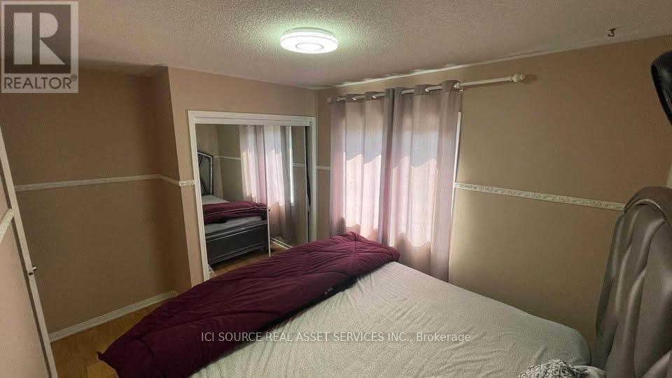 Main - 27 Vivians Crescent, Brampton, Ontario  L6Y 4V1 - Photo 10 - W12561412