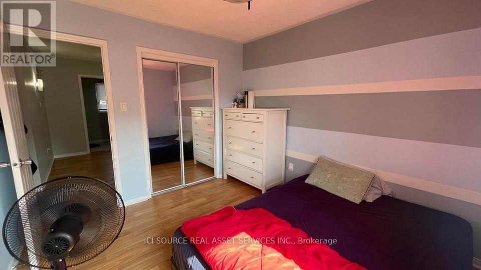 Main - 27 Vivians Crescent, Brampton, Ontario  L6Y 4V1 - Photo 12 - W12561412