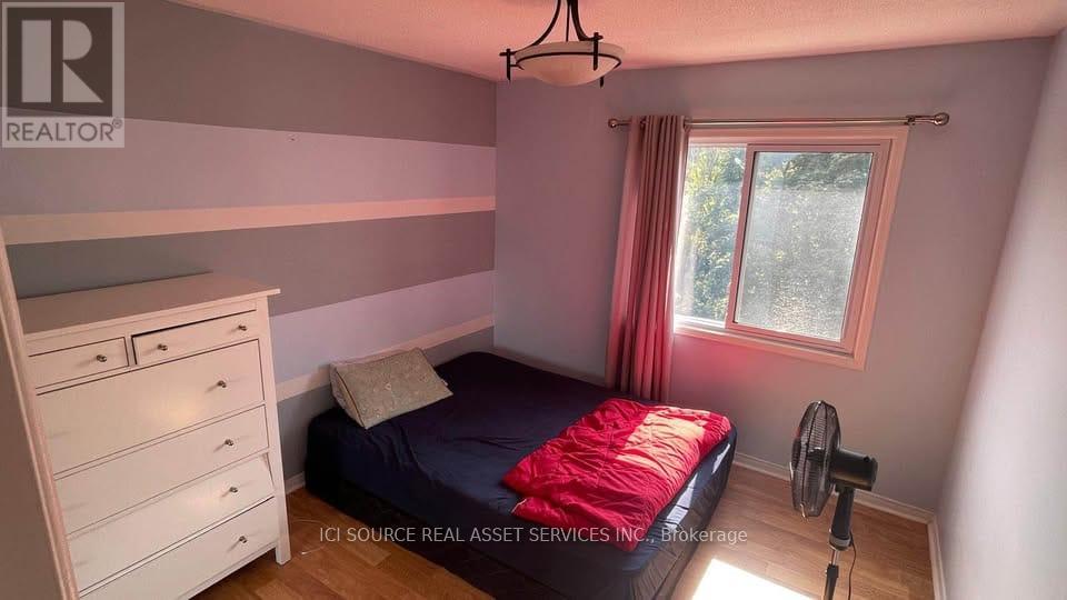 Main - 27 Vivians Crescent, Brampton, Ontario  L6Y 4V1 - Photo 13 - W12561412