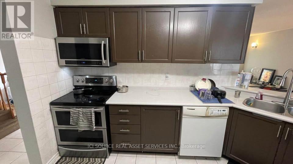 Main - 27 Vivians Crescent, Brampton, Ontario  L6Y 4V1 - Photo 16 - W12561412