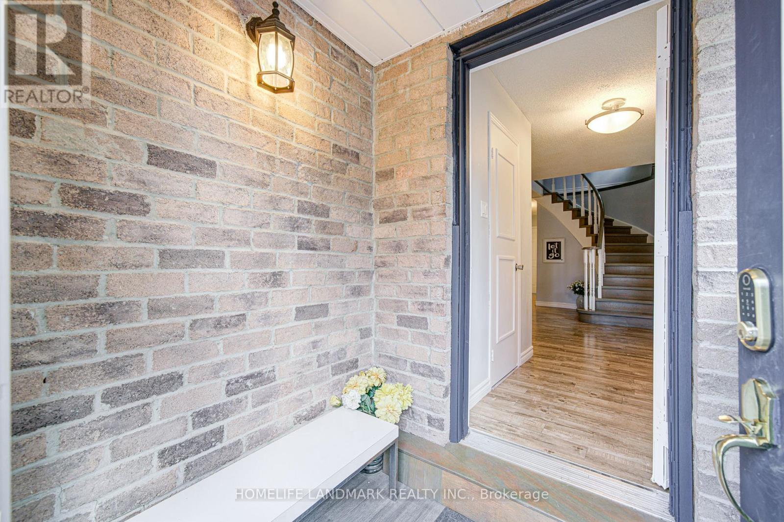 3531 Ingram Road, Mississauga, Ontario  L5L 4M4 - Photo 3 - W12561414