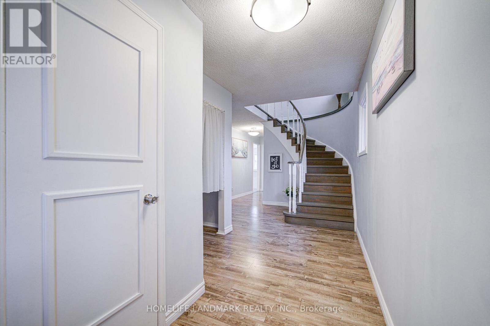 3531 Ingram Road, Mississauga, Ontario  L5L 4M4 - Photo 5 - W12561414