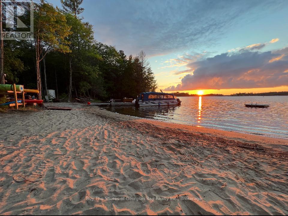 15212 GEORGIAN BAY SHORE, Georgian Bay, Ontario