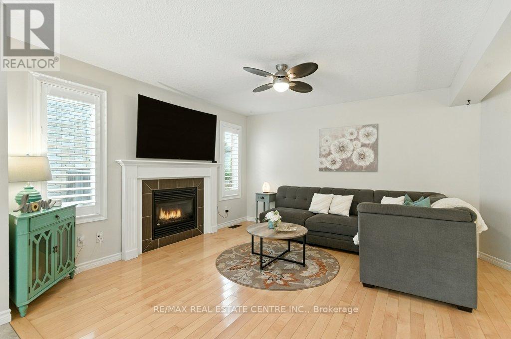 120 Spencer Drive, Centre Wellington, Ontario  N0B 1S0 - Photo 17 - X12561304