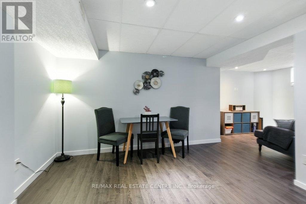 120 Spencer Drive, Centre Wellington, Ontario  N0B 1S0 - Photo 37 - X12561304