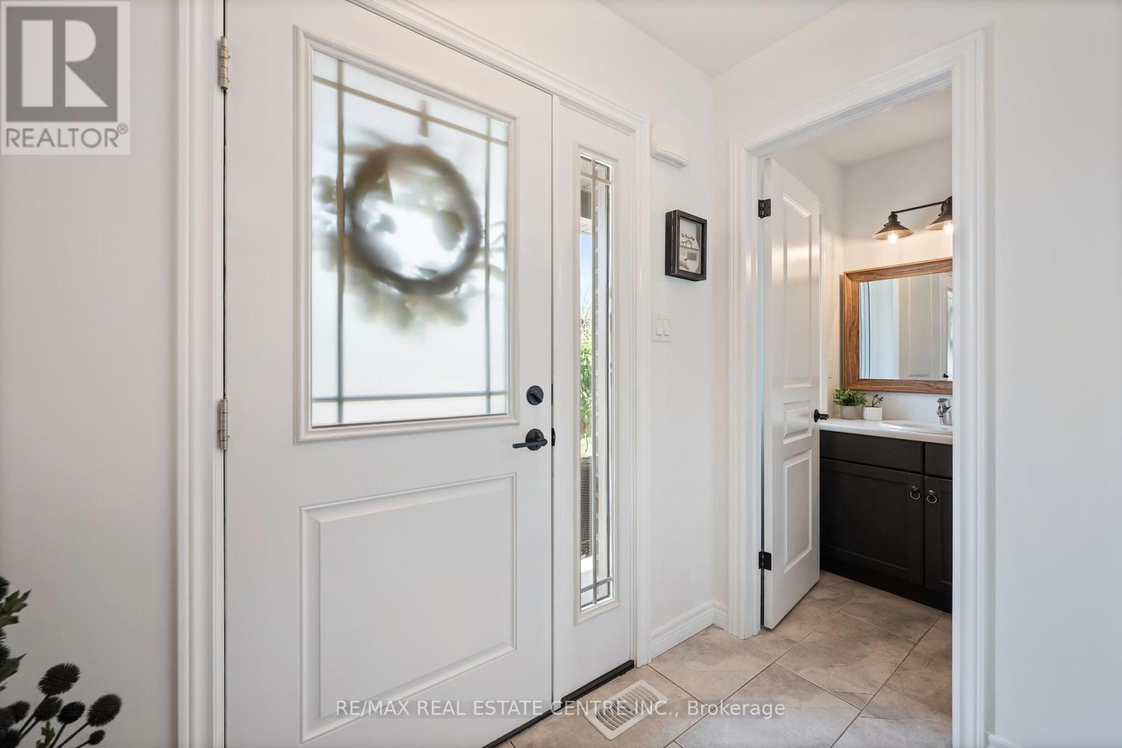 121 Taylor Drive, East Luther Grand Valley, Ontario  L9W 6P1 - Photo 8 - X12561362