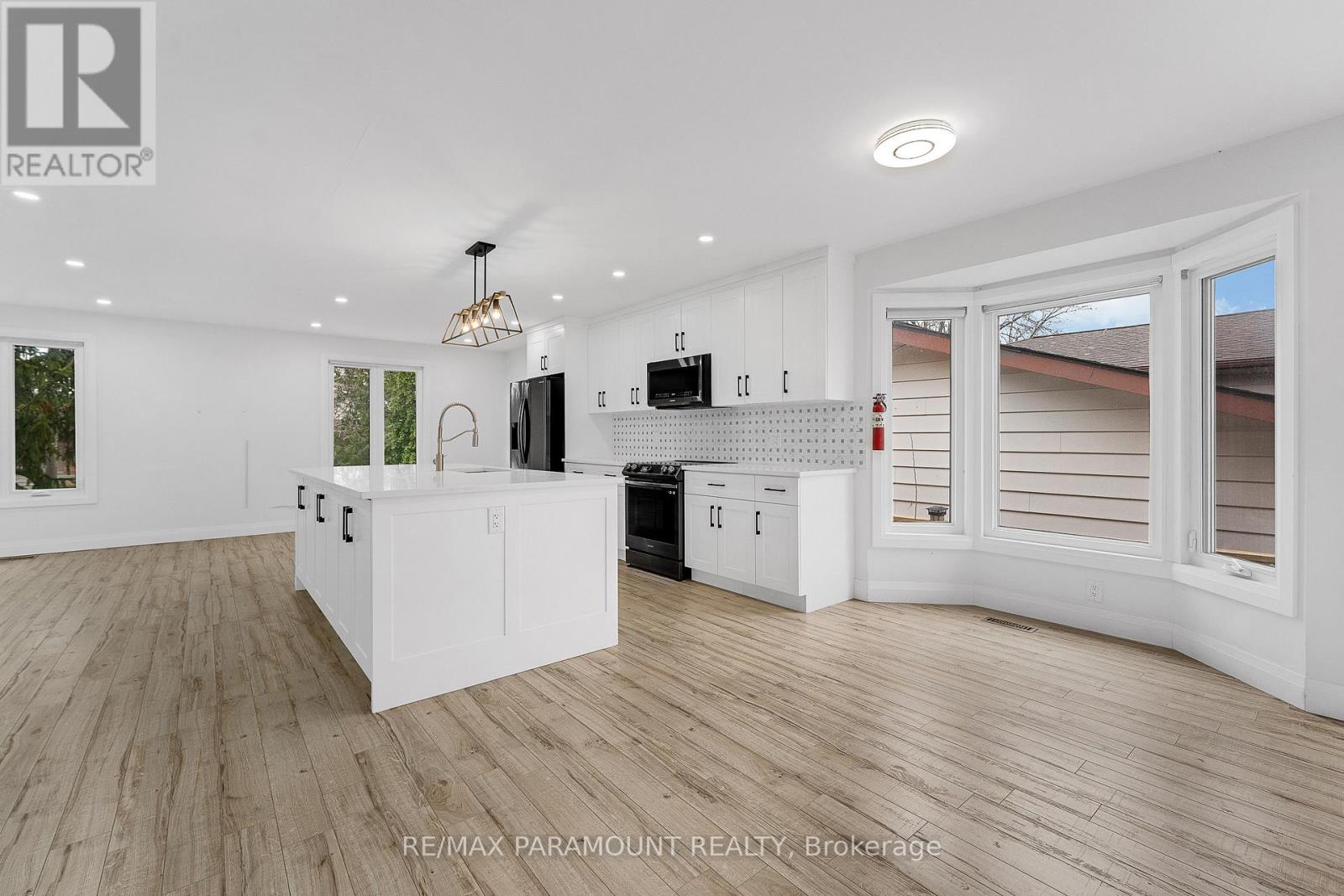 511 Gauthier Drive, Tecumseh, Ontario  N8N 3K8 - Photo 12 - X12561364