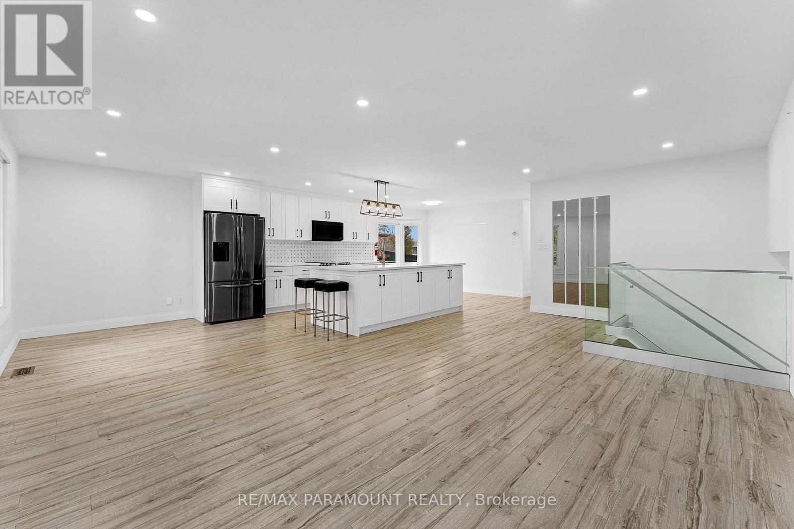 511 Gauthier Drive, Tecumseh, Ontario  N8N 3K8 - Photo 5 - X12561364