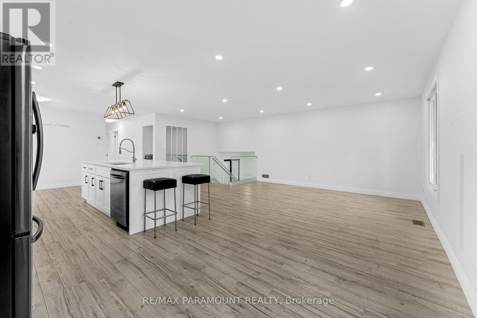 511 Gauthier Drive, Tecumseh, Ontario  N8N 3K8 - Photo 8 - X12561364