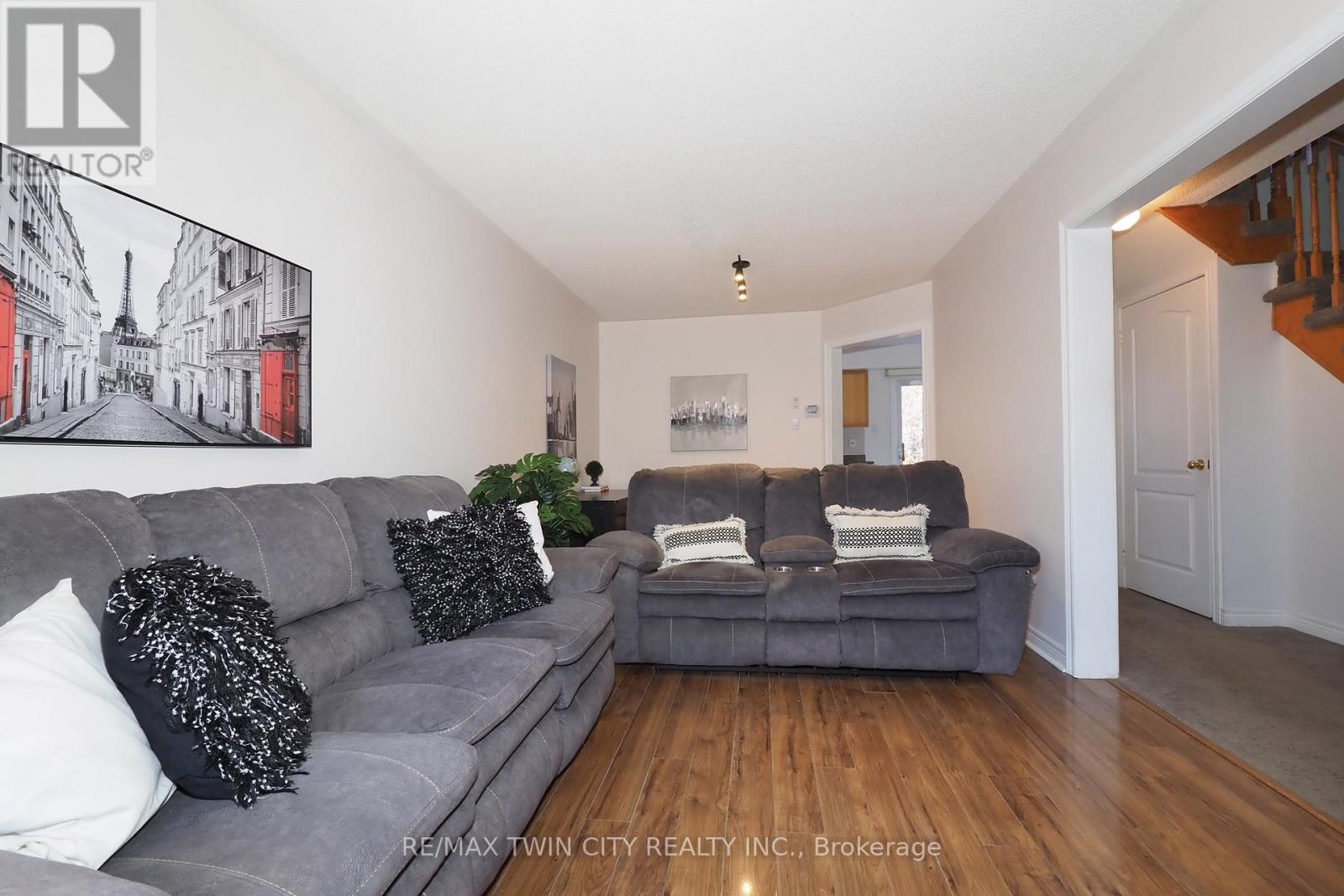 127 Essex Point Drive, Cambridge, Ontario  N1T 1W6 - Photo 10 - X12561368