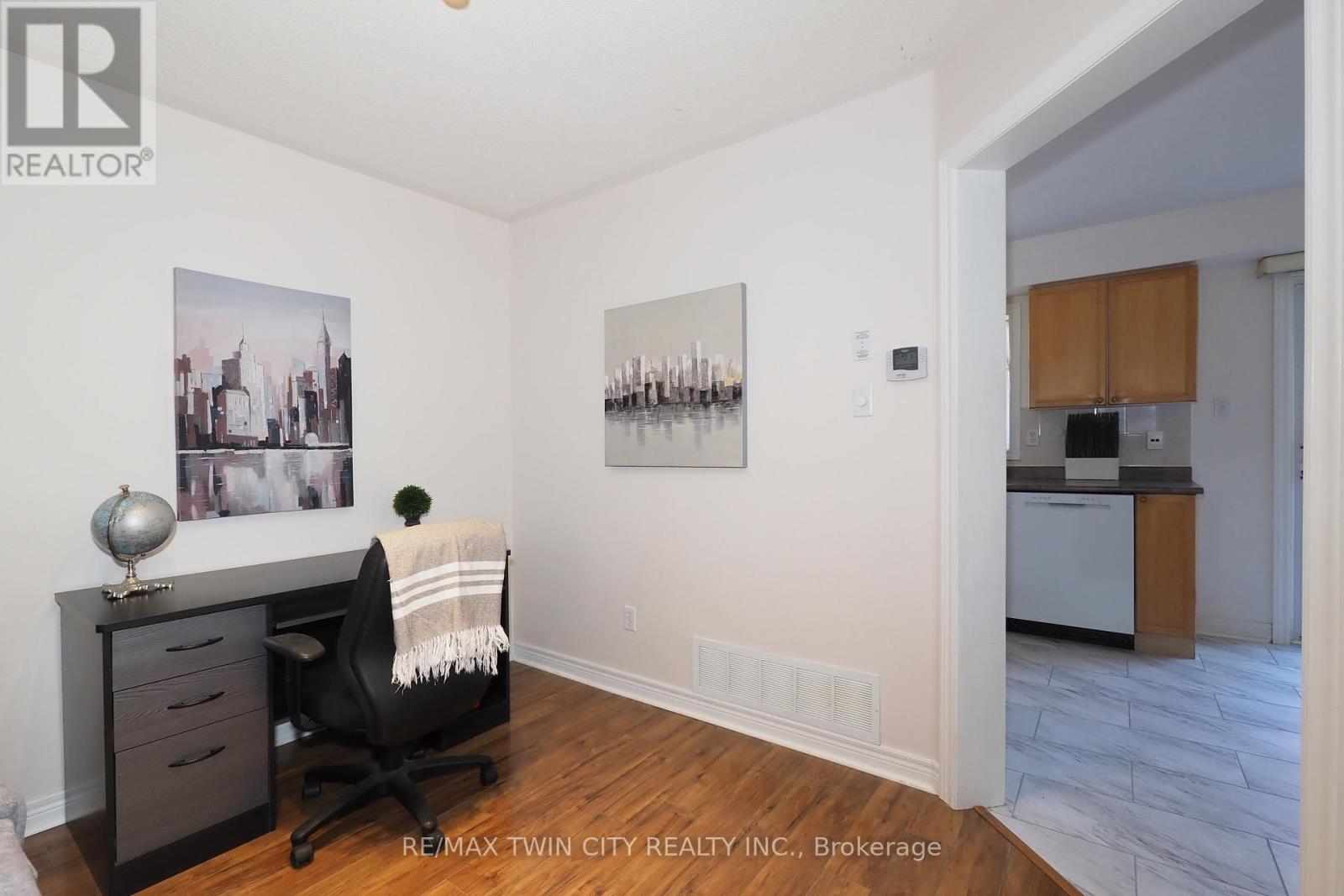 127 Essex Point Drive, Cambridge, Ontario  N1T 1W6 - Photo 13 - X12561368