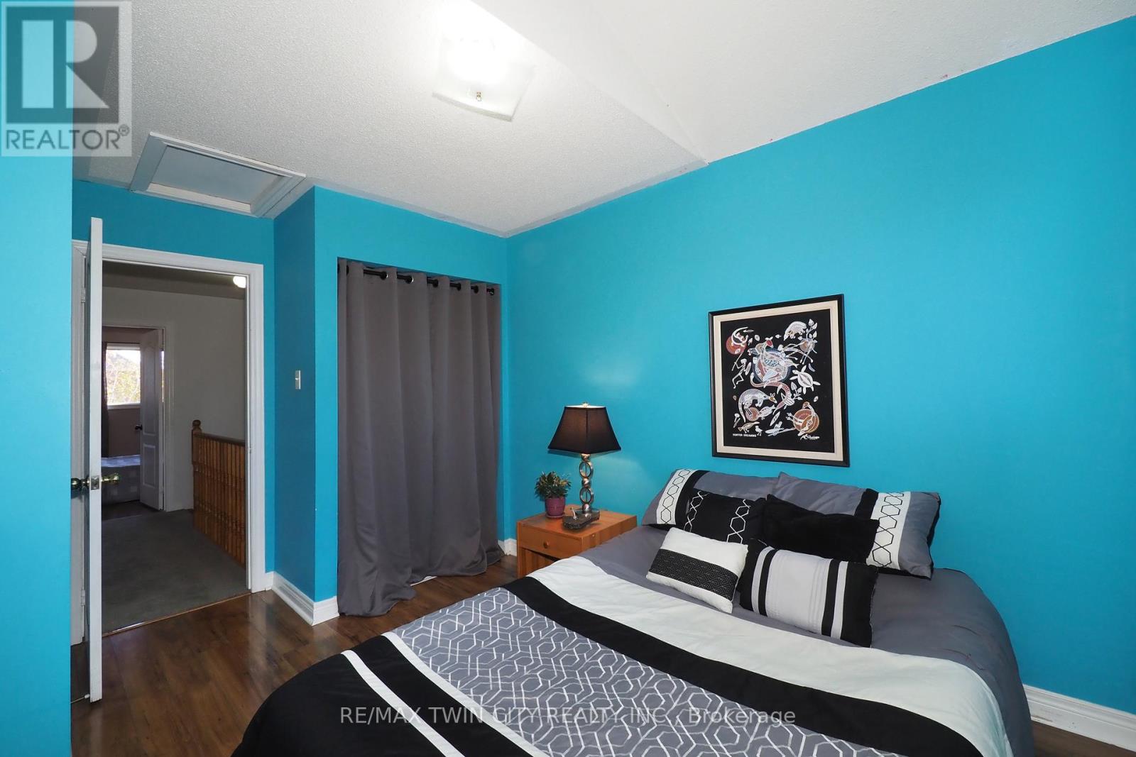 127 Essex Point Drive, Cambridge, Ontario  N1T 1W6 - Photo 29 - X12561368