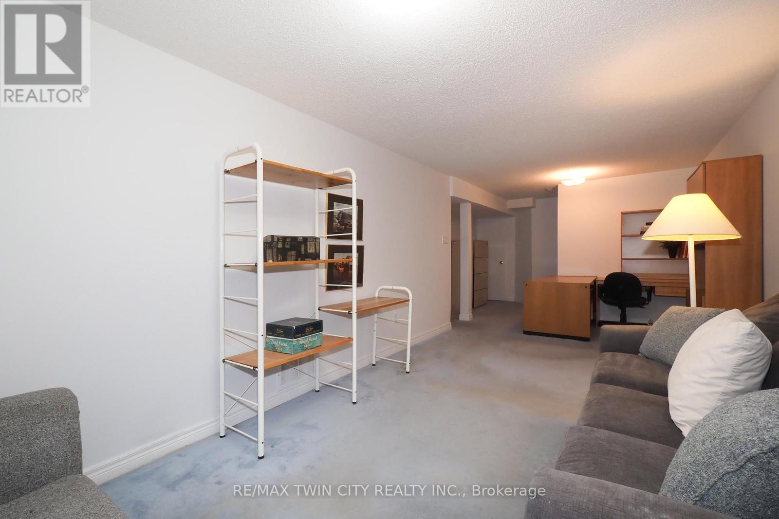 127 Essex Point Drive, Cambridge, Ontario  N1T 1W6 - Photo 34 - X12561368