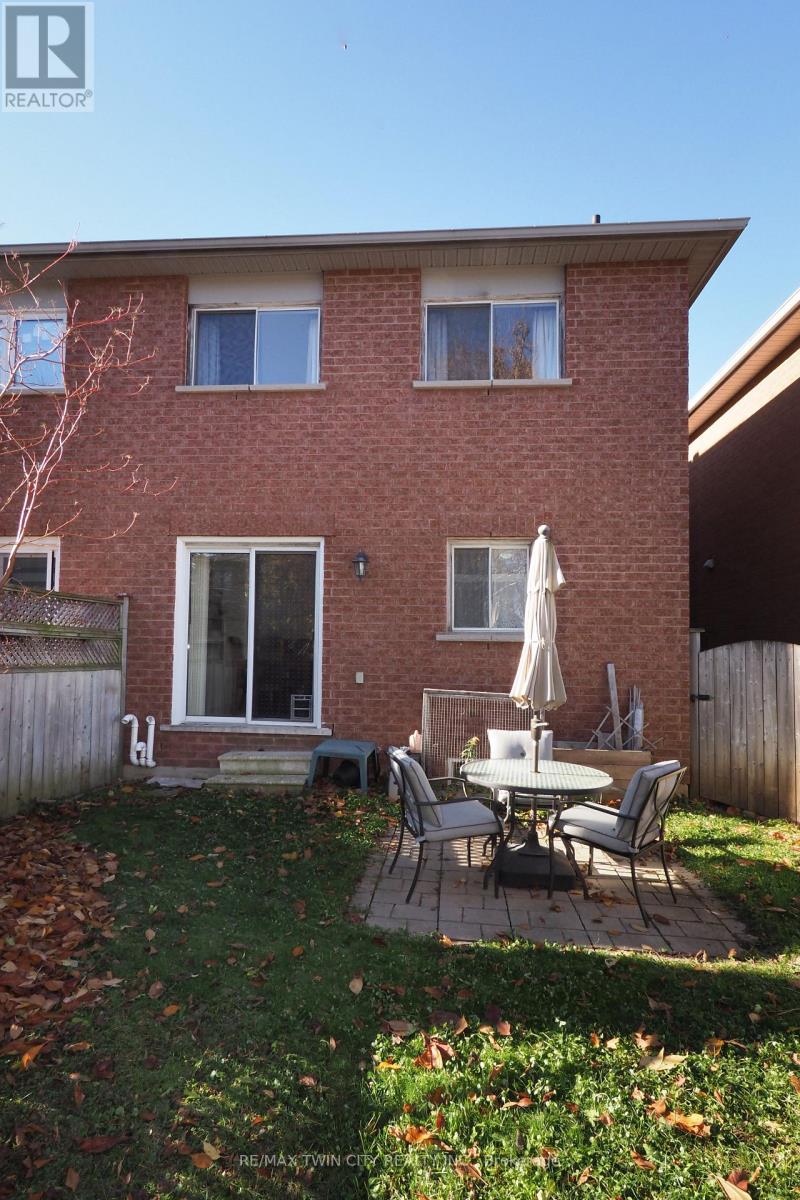 127 Essex Point Drive, Cambridge, Ontario  N1T 1W6 - Photo 39 - X12561368