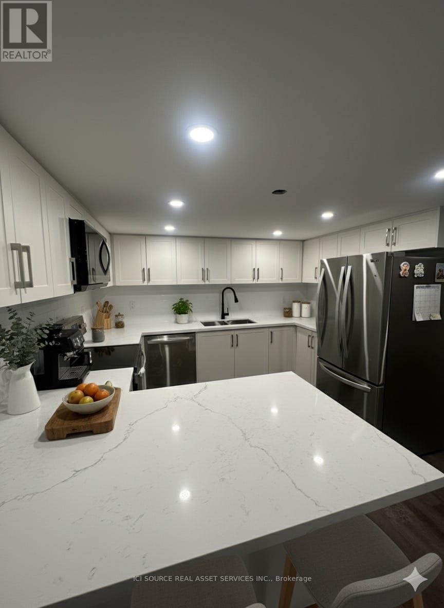 B - 44 Patterson Avenue, Brantford, Ontario  N3S 6X2 - Photo 3 - X12561396