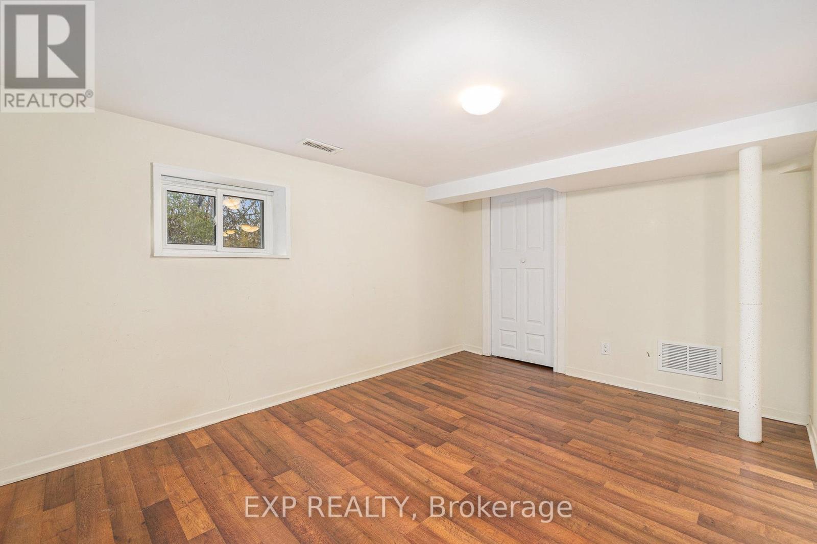 63 Withrow Avenue, Ottawa, Ontario  K2G 2H9 - Photo 9 - X12365323