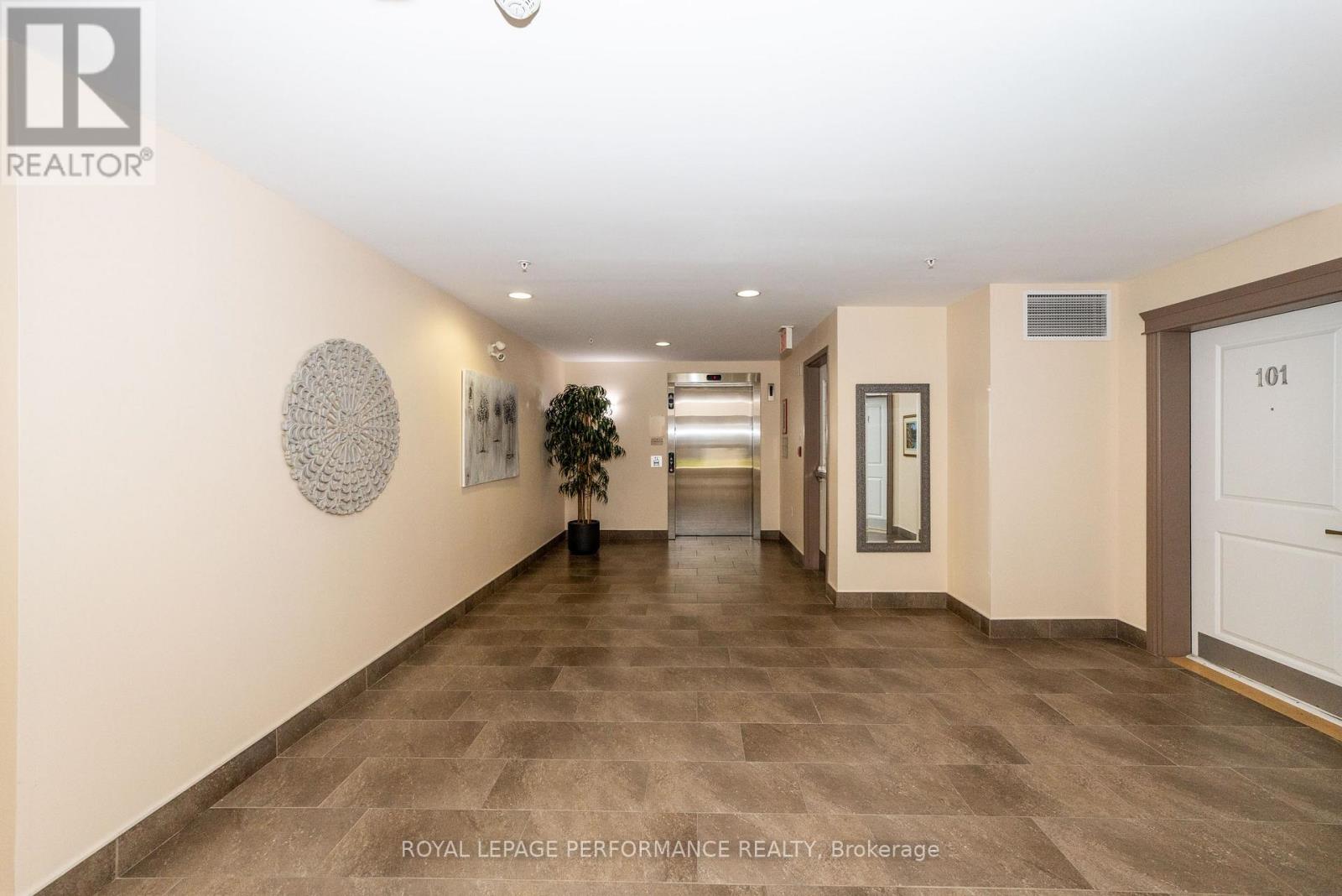 211 - 141 Potts Private, Ottawa, Ontario  K4A 0X9 - Photo 5 - X12435720