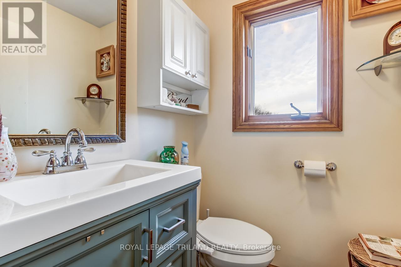 25941 Argyle Line, West Elgin, Ontario  N0L 2P0 - Photo 17 - X12561424