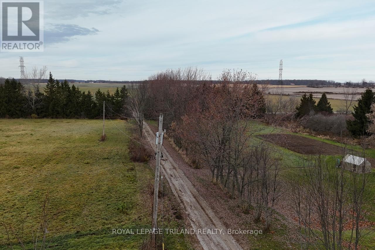 25941 Argyle Line, West Elgin, Ontario  N0L 2P0 - Photo 3 - X12561424