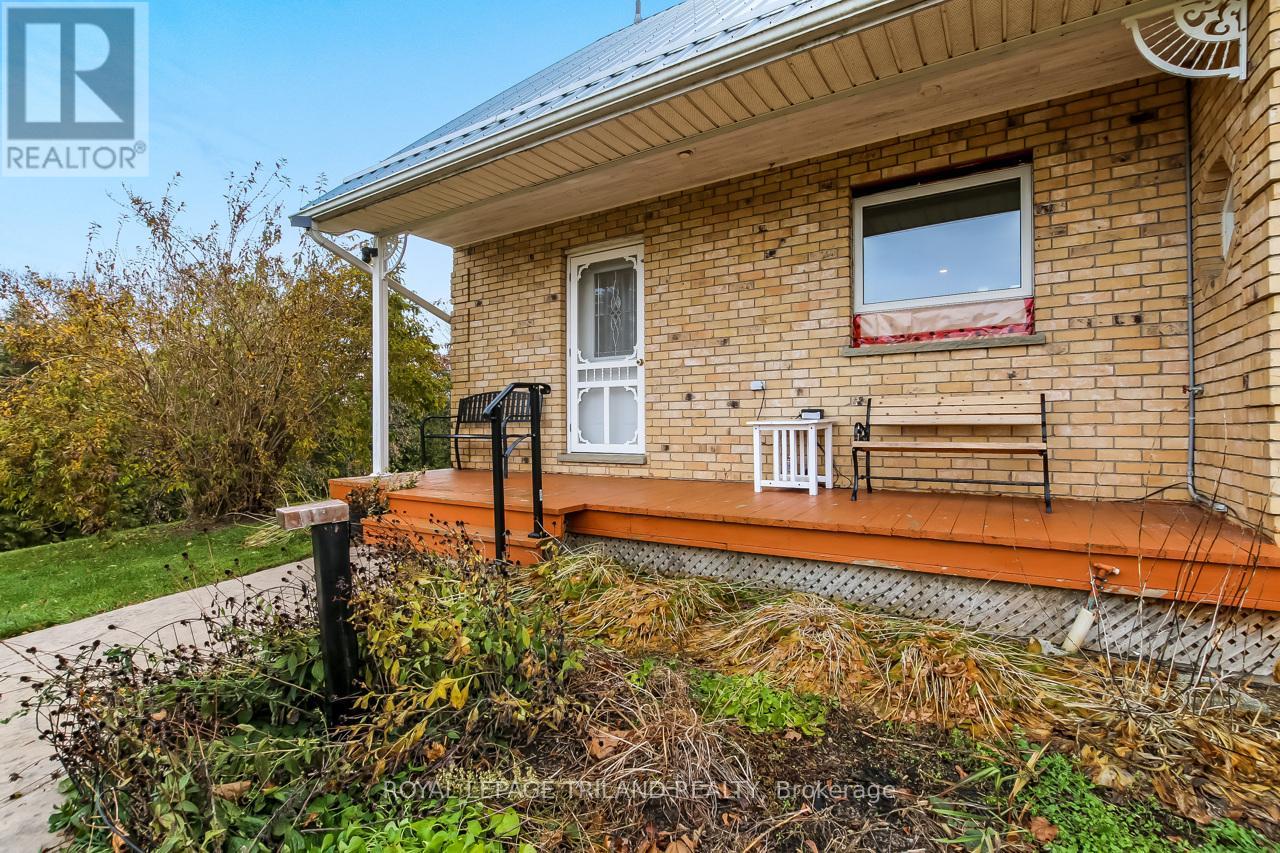 25941 Argyle Line, West Elgin, Ontario  N0L 2P0 - Photo 4 - X12561424