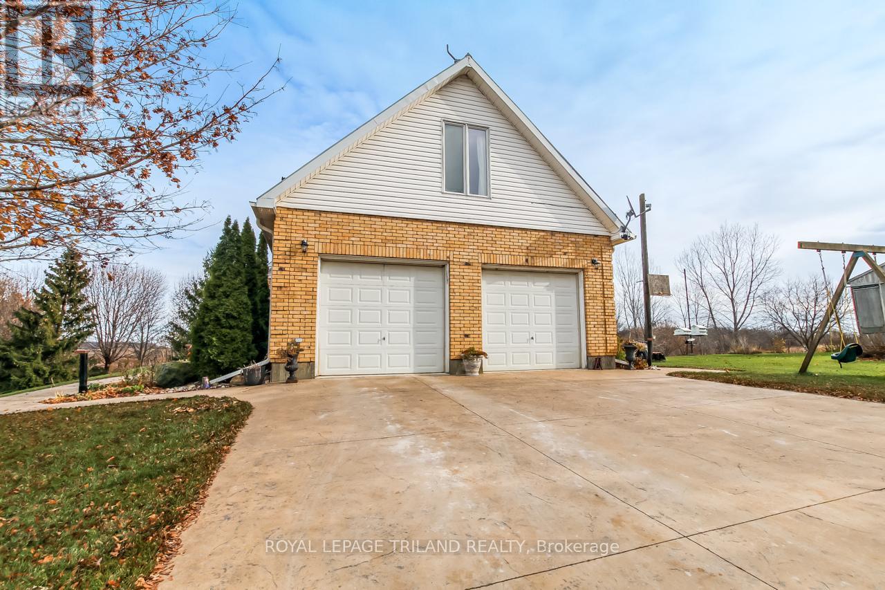 25941 Argyle Line, West Elgin, Ontario  N0L 2P0 - Photo 42 - X12561424