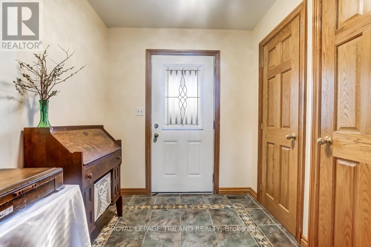 25941 Argyle Line, West Elgin, Ontario  N0L 2P0 - Photo 5 - X12561424