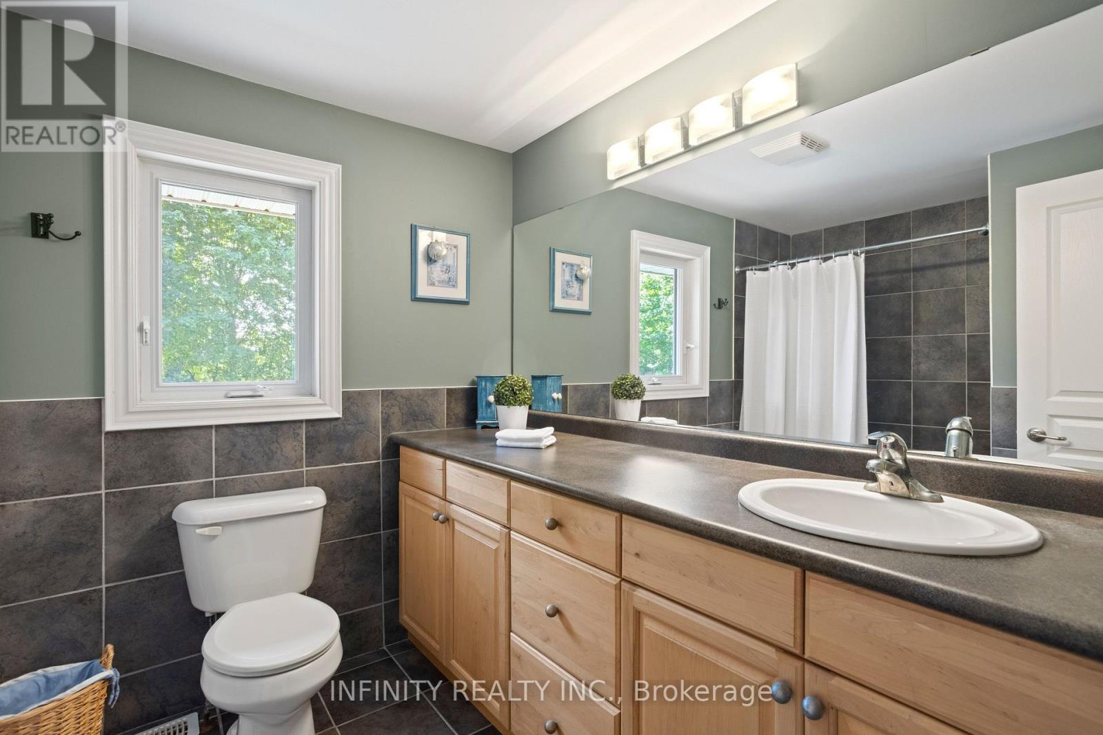 251 Hunt Club Drive, London North, Ontario  N6H 3Z2 - Photo 32 - X12561436