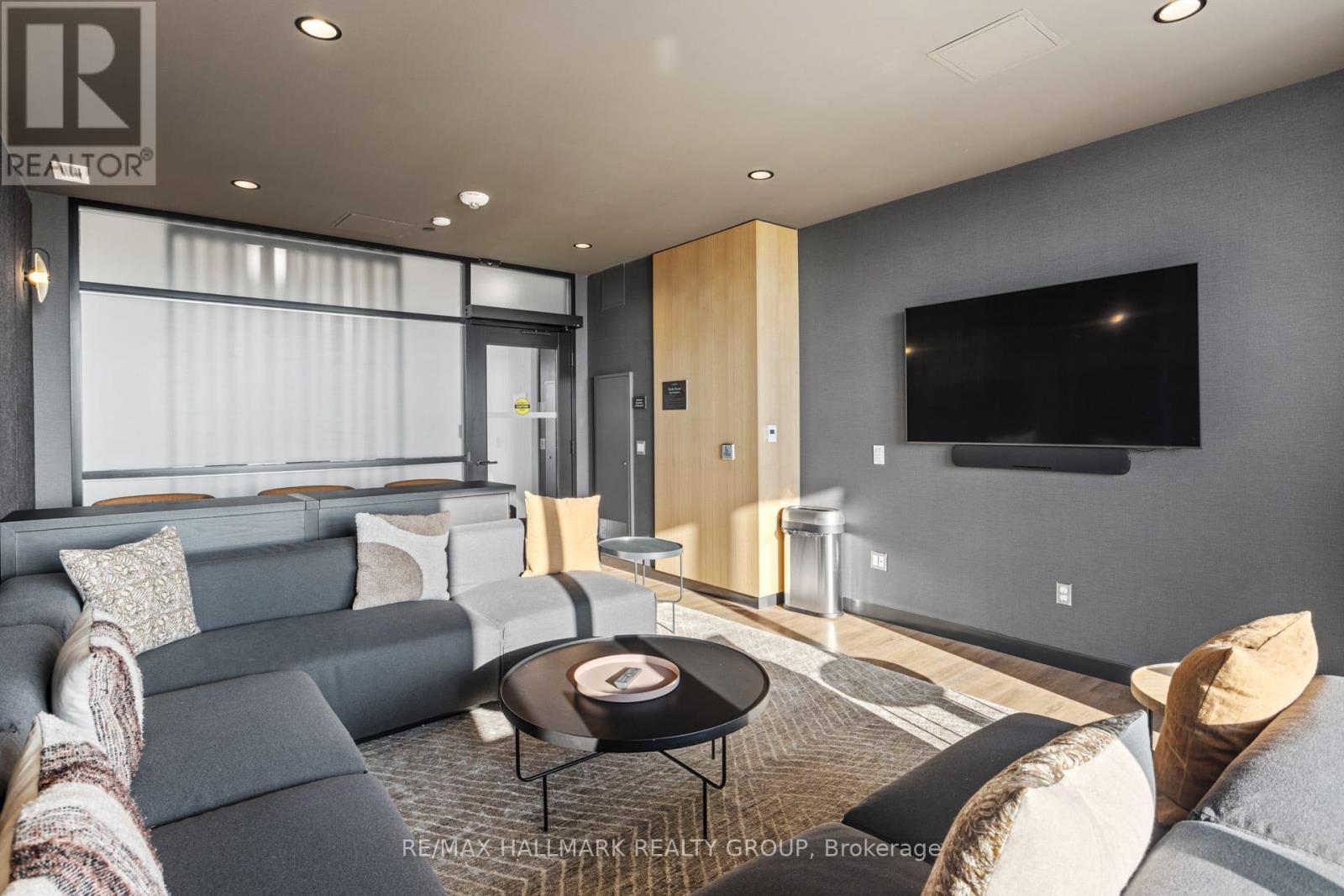 810 - 300 Mcrae Avenue, Ottawa, Ontario  K1Z 0C6 - Photo 10 - X12561430