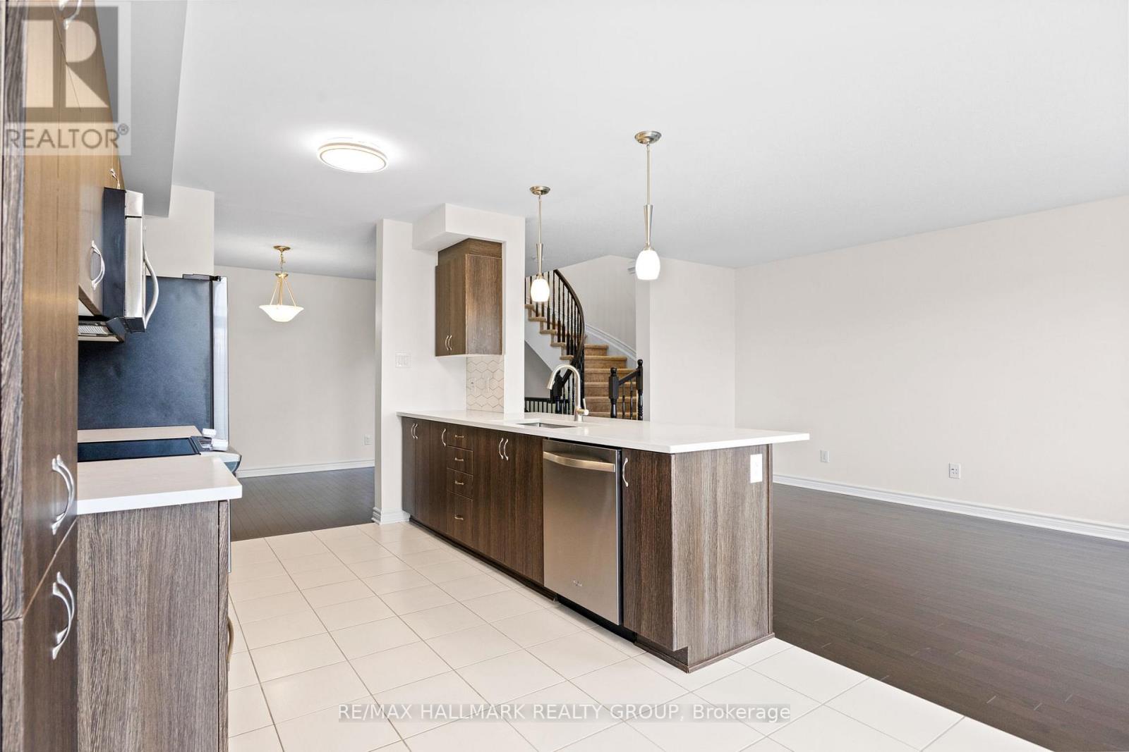 420 Barrick Hill Road, Ottawa, Ontario  K2M 0H7 - Photo 14 - X12561432