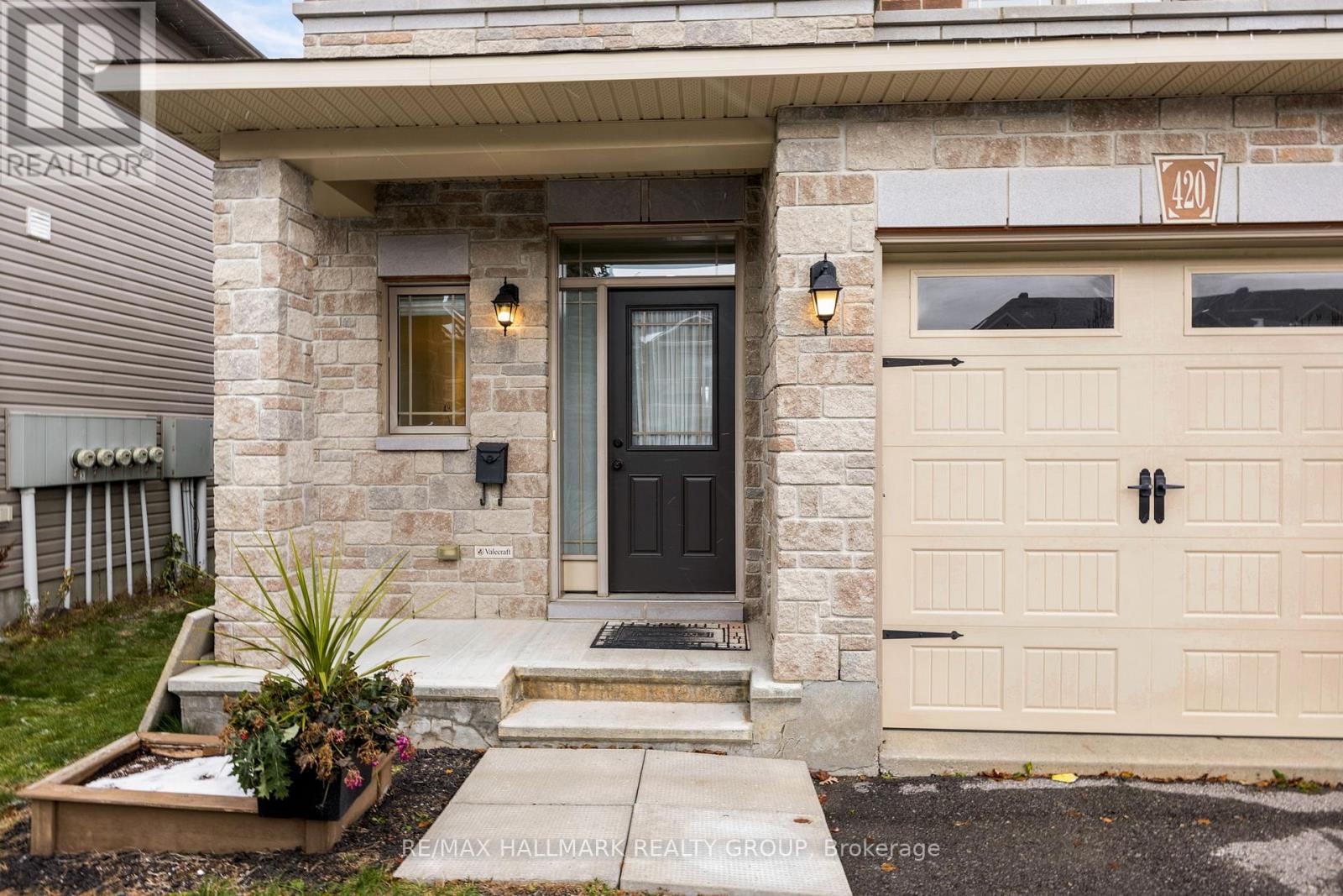 420 Barrick Hill Road, Ottawa, Ontario  K2M 0H7 - Photo 2 - X12561432