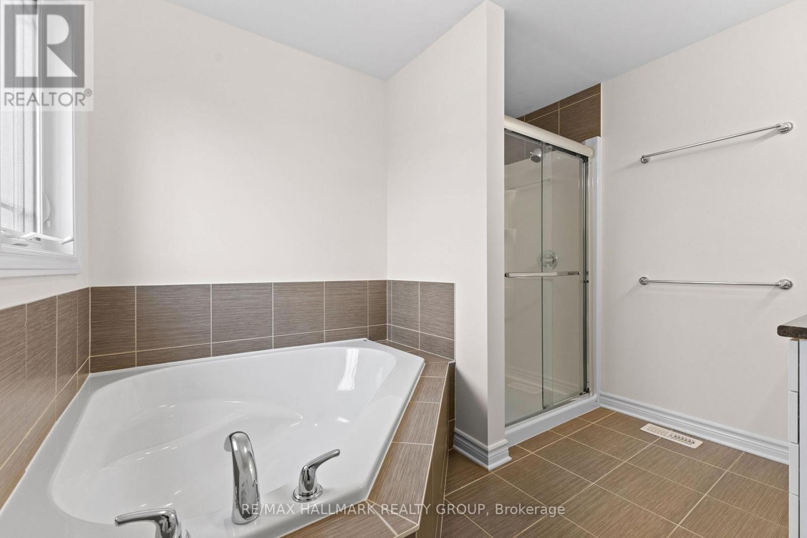 420 Barrick Hill Road, Ottawa, Ontario  K2M 0H7 - Photo 23 - X12561432