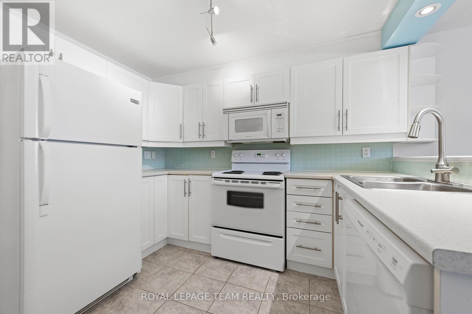 54 - 227 Ridgepark Private, Ottawa, Ontario  K2G 1H1 - Photo 16 - X12560494