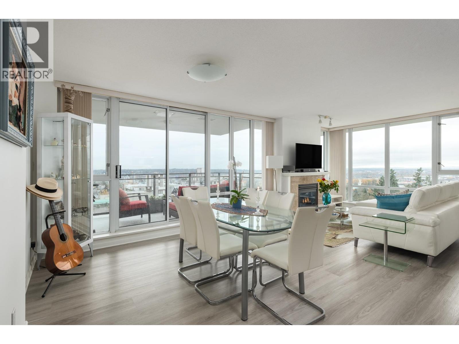 1701 720 Hamilton Street, New Westminster, British Columbia V3M 7A6 - Photo 1 - R3068857