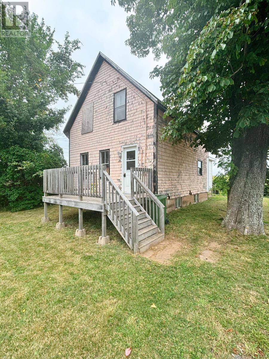 10 Victoria Street, Georgetown, Prince Edward Island  C0A 1L0 - Photo 3 - 202528272