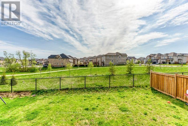 52 Portman Street, Caledon, Ontario  L7C 4E4 - Photo 18 - W12561434