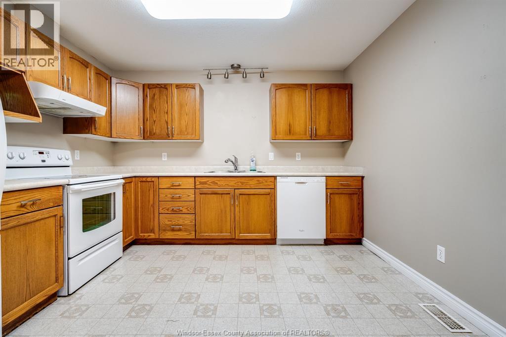 54a Queen Street South, Tilbury, Ontario  N0P 2L0 - Photo 6 - 25027557