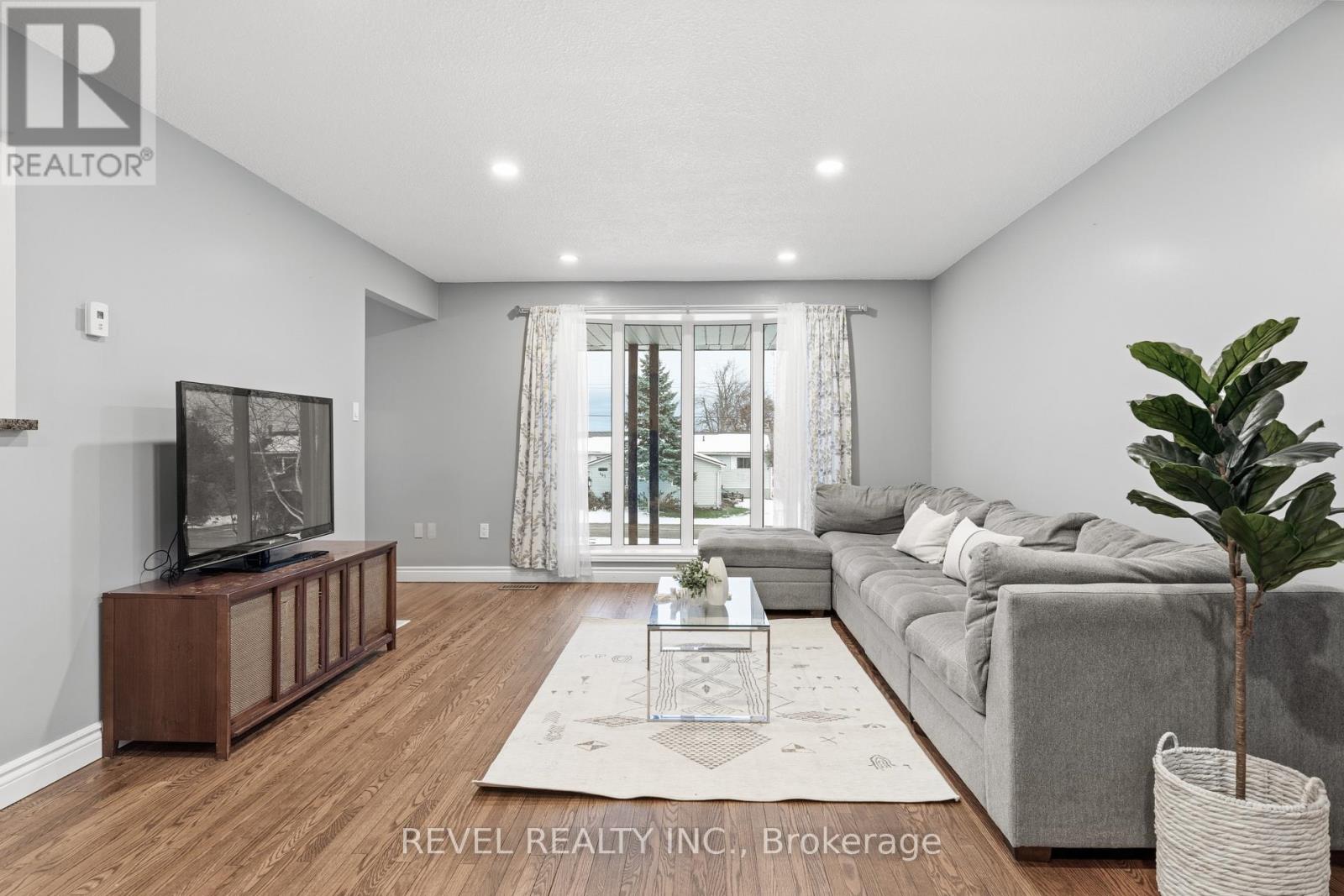 169 Victoria Drive, Kawartha Lakes, Ontario  K0M 1G0 - Photo 11 - X12561476