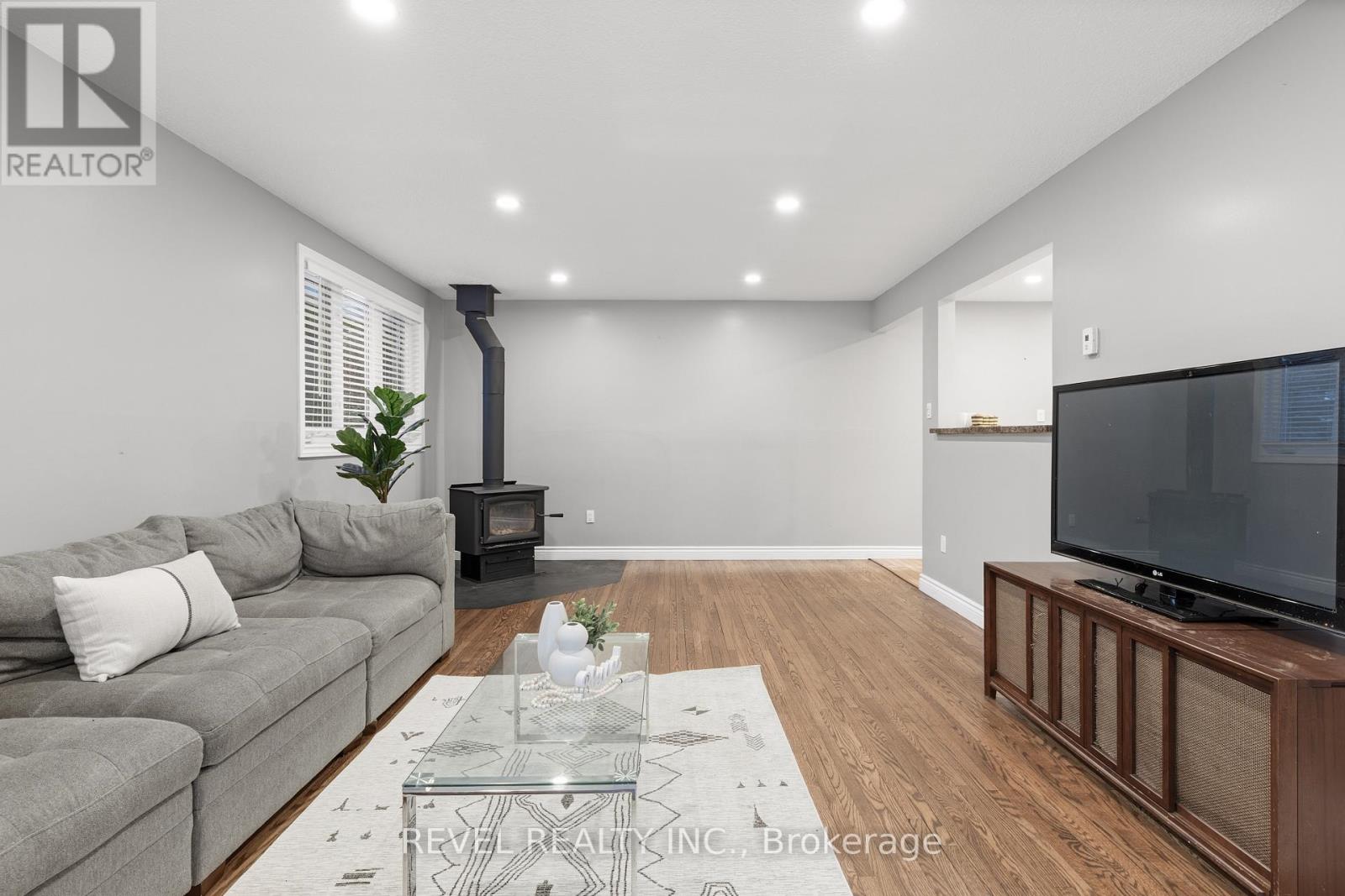 169 Victoria Drive, Kawartha Lakes, Ontario  K0M 1G0 - Photo 12 - X12561476