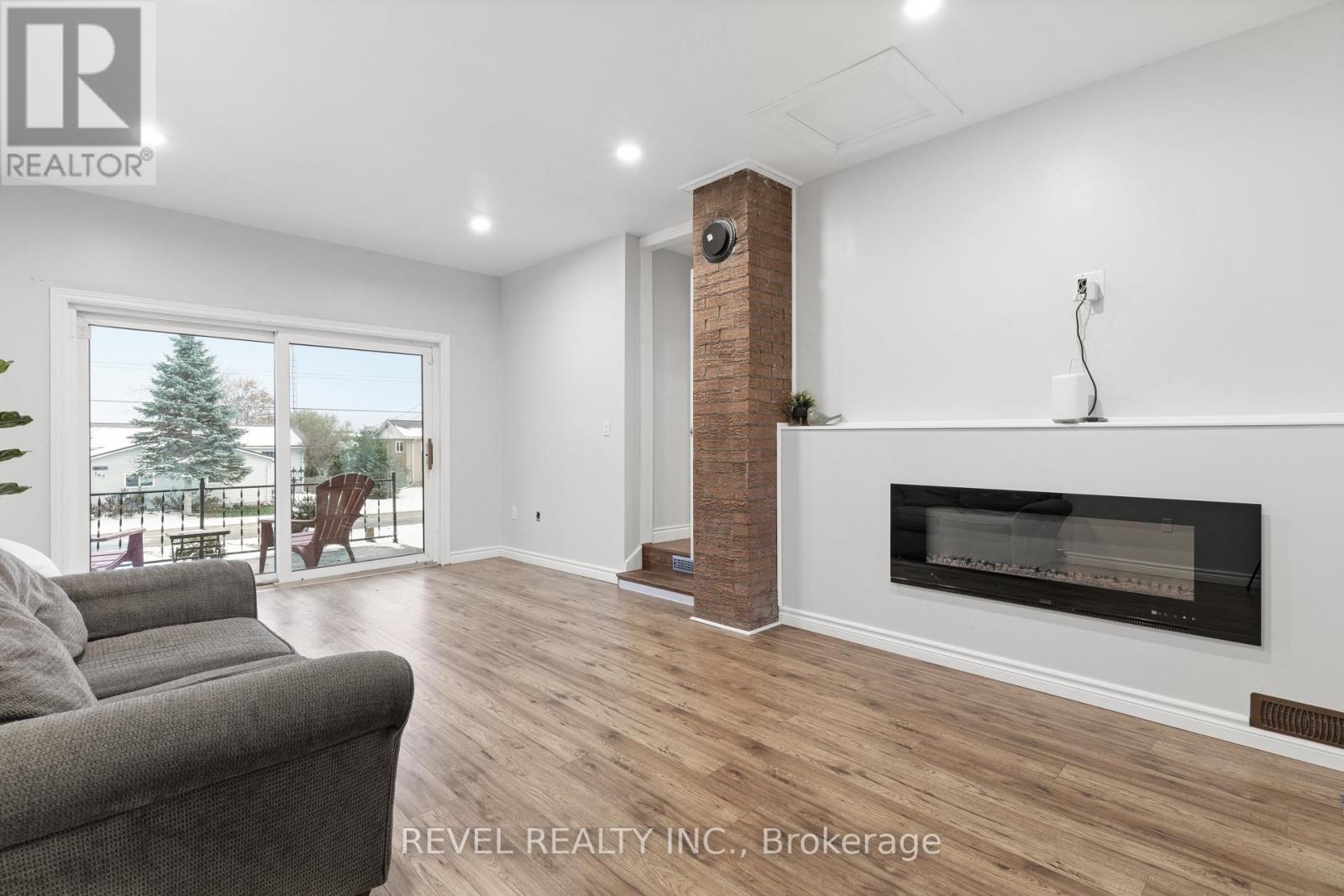 169 Victoria Drive, Kawartha Lakes, Ontario  K0M 1G0 - Photo 15 - X12561476