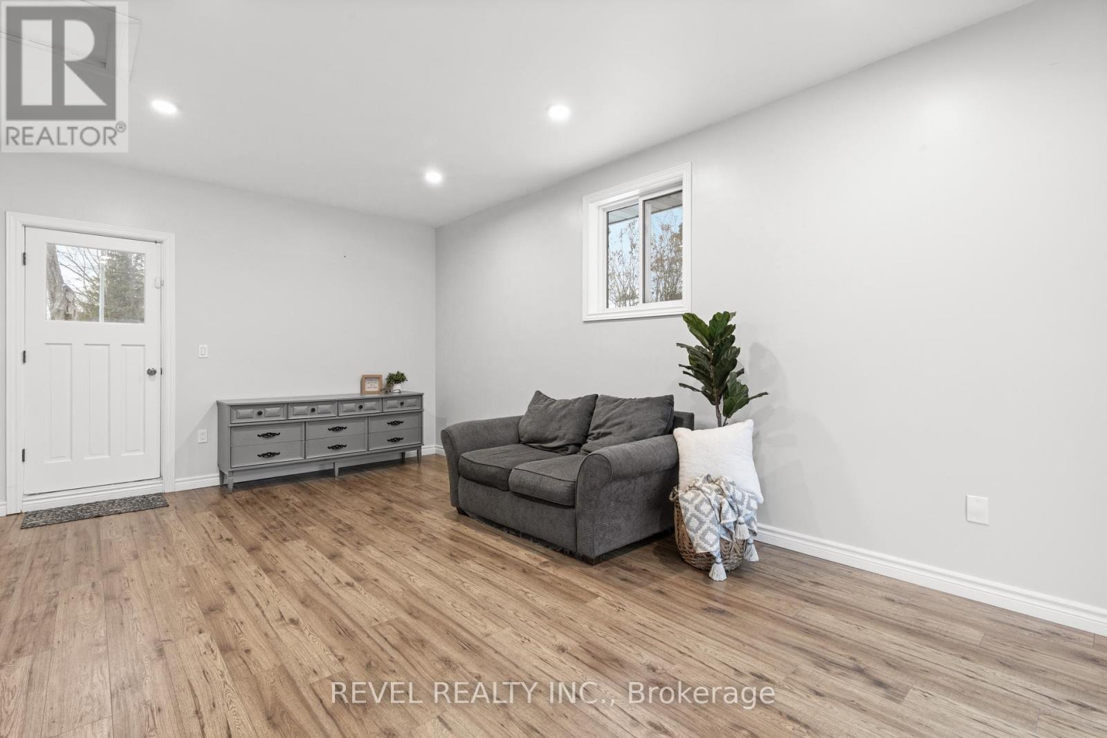 169 Victoria Drive, Kawartha Lakes, Ontario  K0M 1G0 - Photo 17 - X12561476