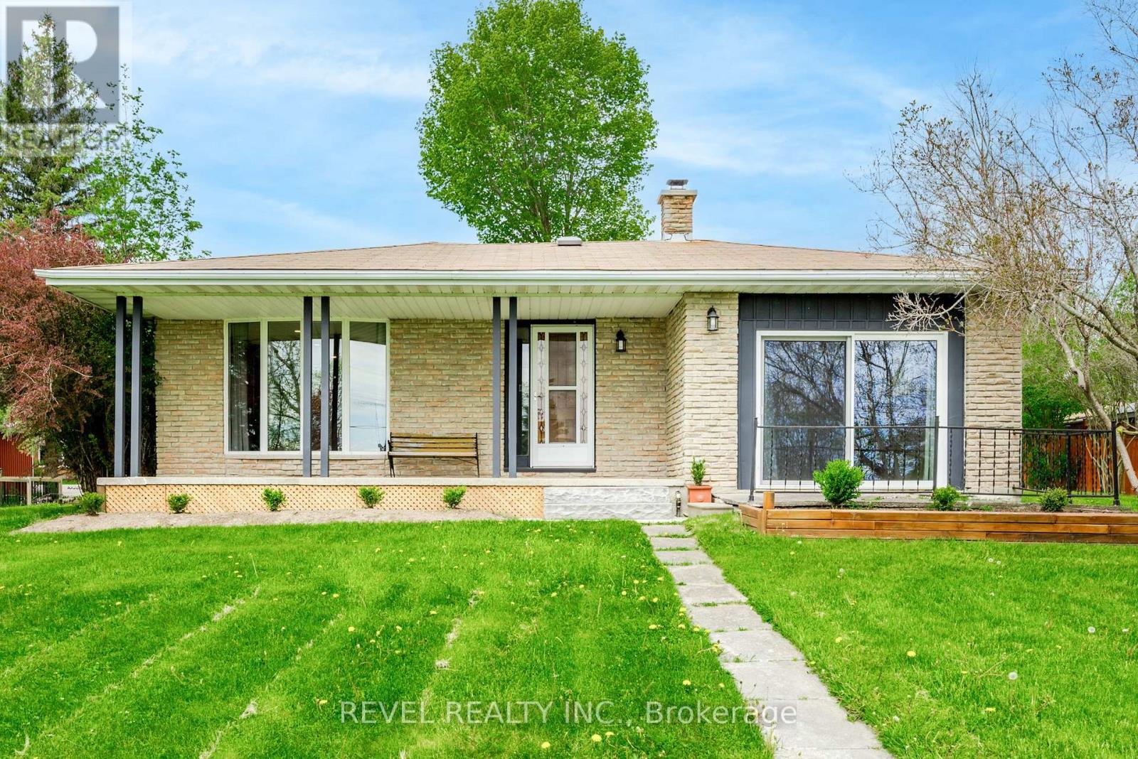 169 Victoria Drive, Kawartha Lakes, Ontario  K0M 1G0 - Photo 2 - X12561476