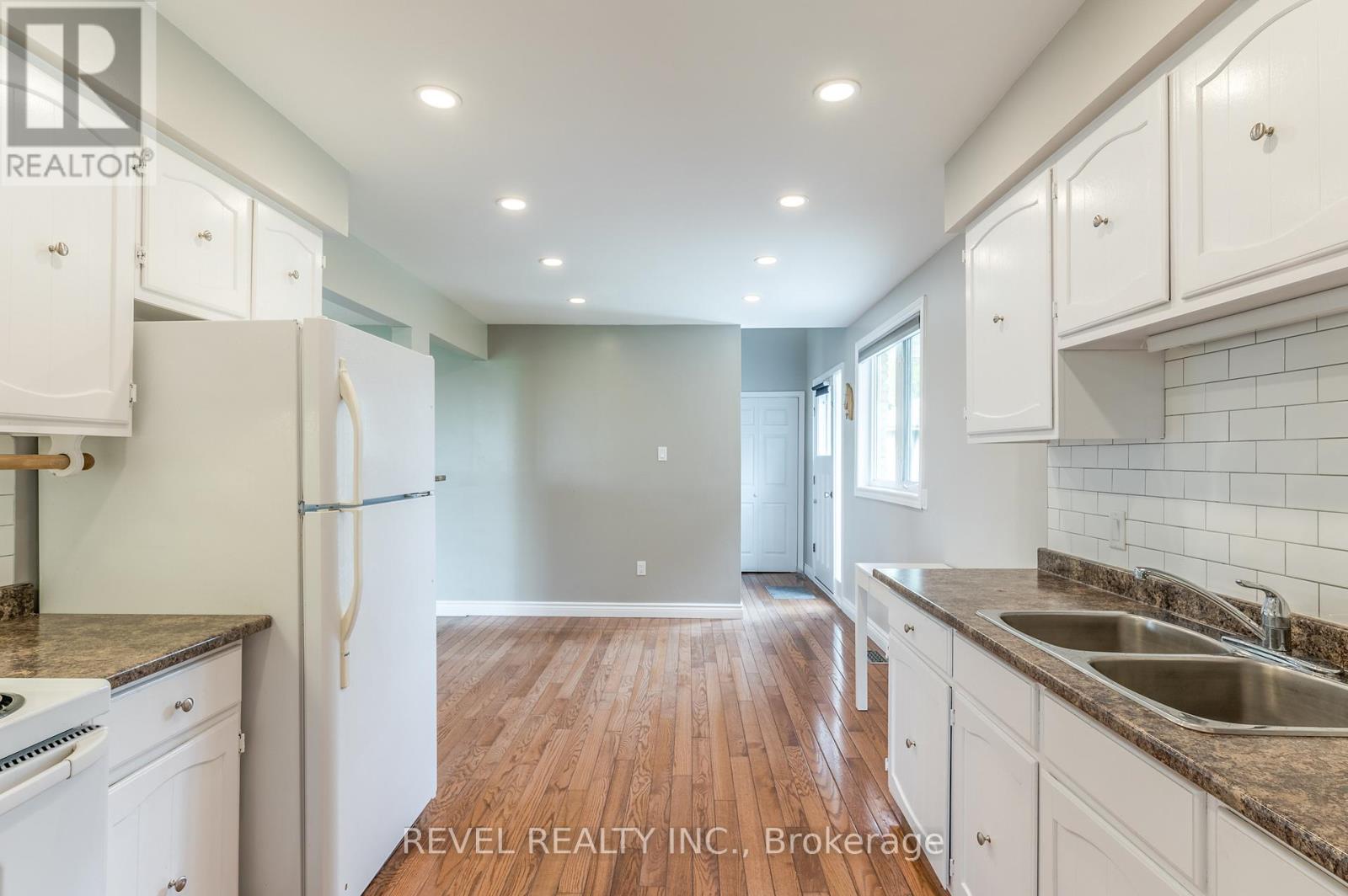 169 Victoria Drive, Kawartha Lakes, Ontario  K0M 1G0 - Photo 21 - X12561476