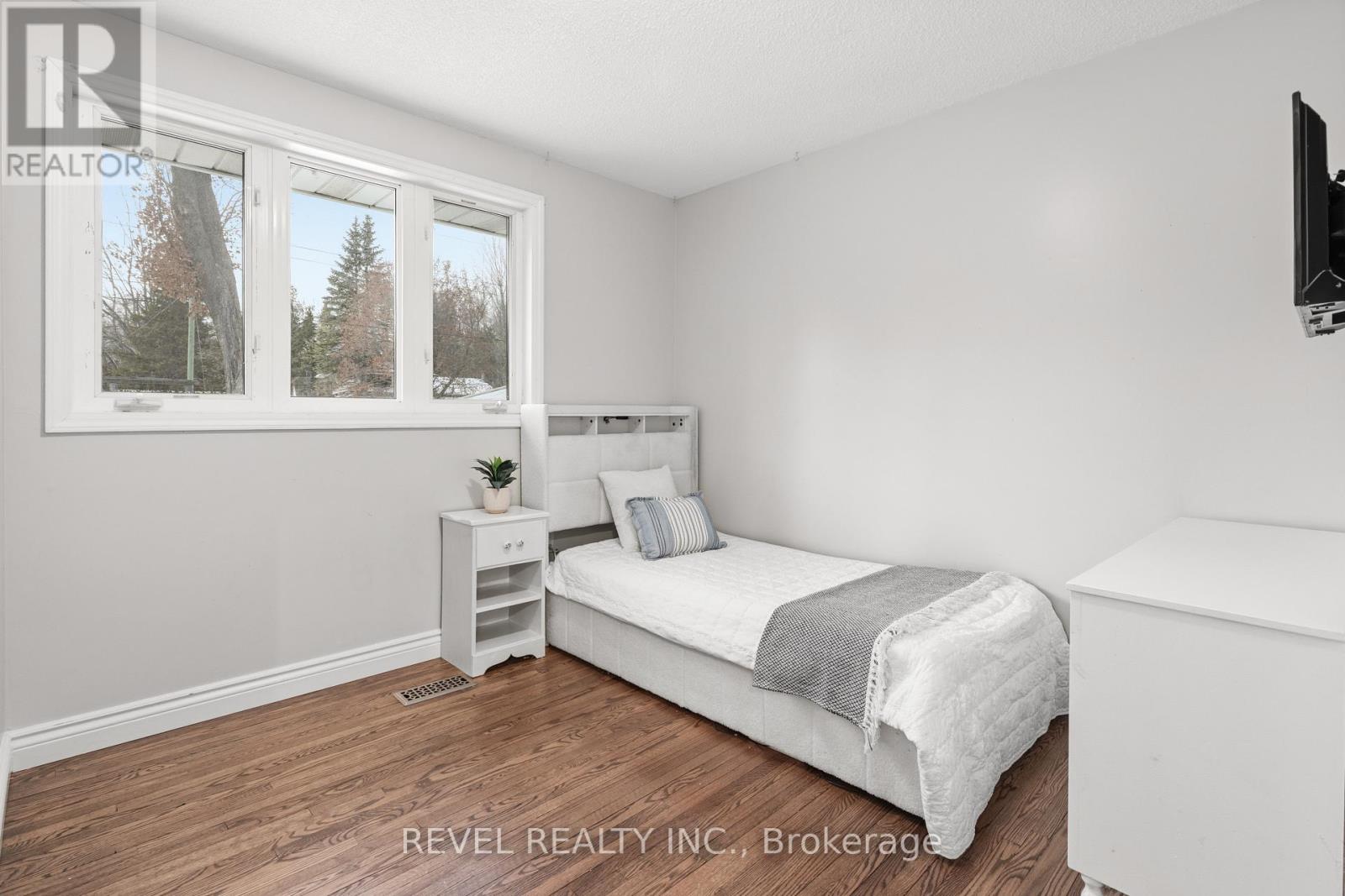 169 Victoria Drive, Kawartha Lakes, Ontario  K0M 1G0 - Photo 23 - X12561476