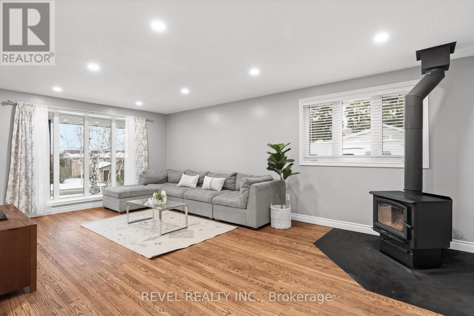 169 Victoria Drive, Kawartha Lakes, Ontario  K0M 1G0 - Photo 9 - X12561476