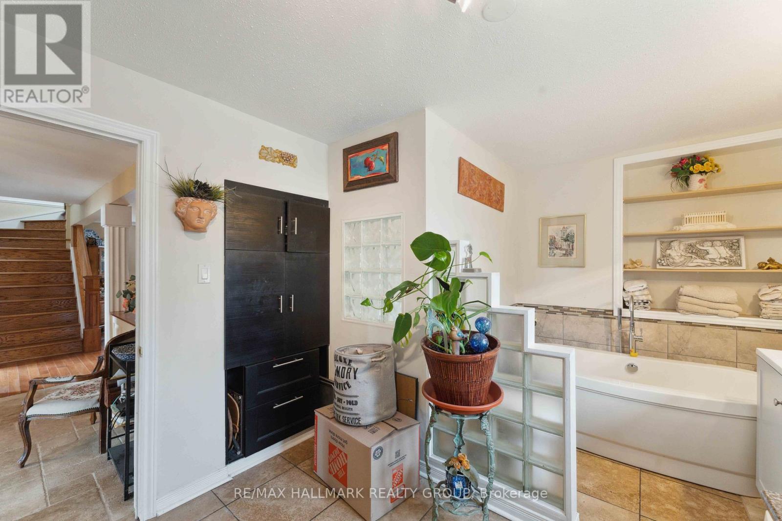 431 Blake Boulevard, Ottawa, Ontario  K1K 1A9 - Photo 14 - X12561512